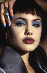 Angelina-Jolie-in-Hackers-1995-e1693958647931